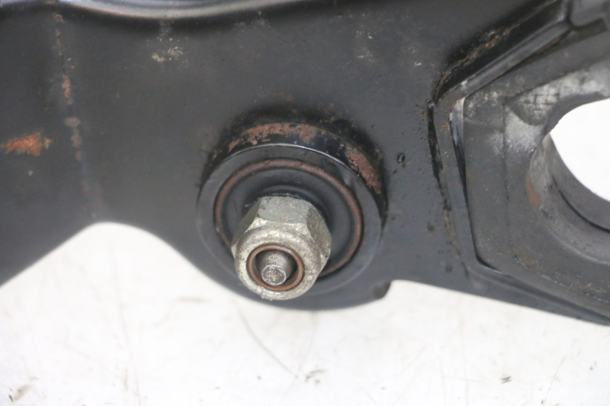 photo de ENGINE MOUNT PEUGEOT JET FORCE CARBU 50 (2003 - 2016) - Technical close-up