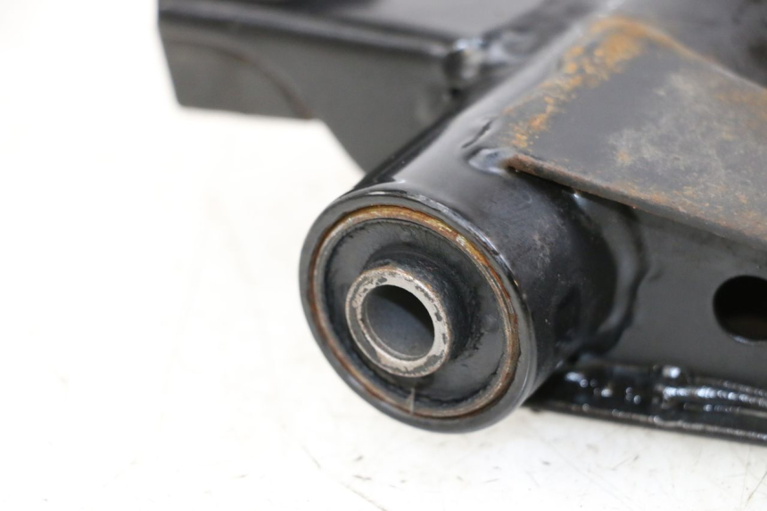 photo de ENGINE MOUNT PEUGEOT KISBEE 4T 50 (2018 - 2022) - Zoom on usage condition