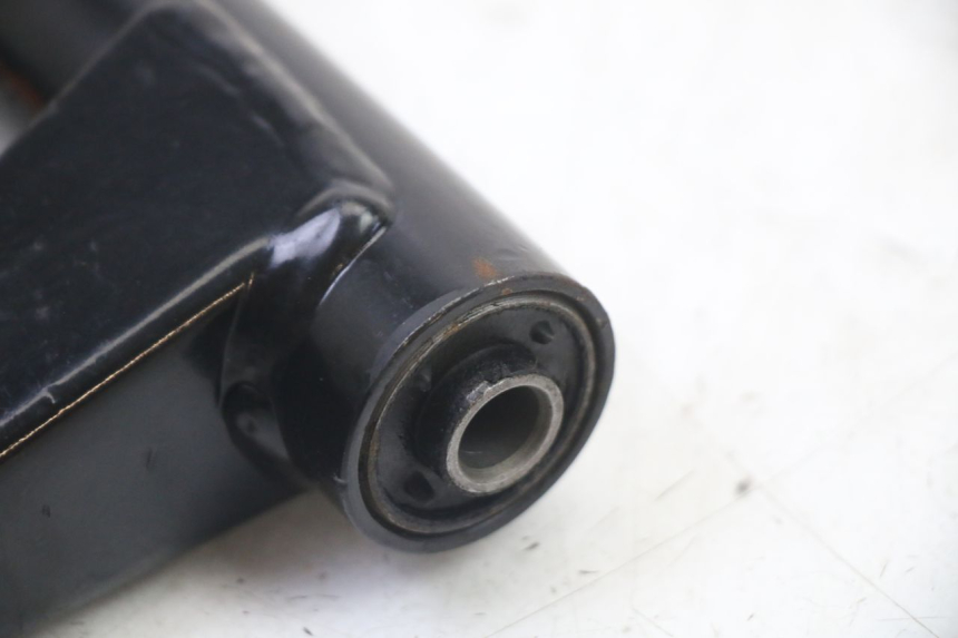 photo de ENGINE MOUNT PEUGEOT KISBEE 4T 50 (2018 - 2022) - Surface and material condition