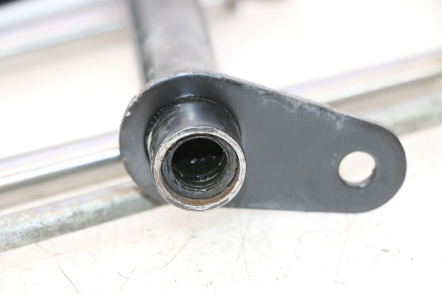 photo de ENGINE MOUNT PIAGGIO LIBERTY IGET S 125 (2016 - 2020) - Detailed visual inspection