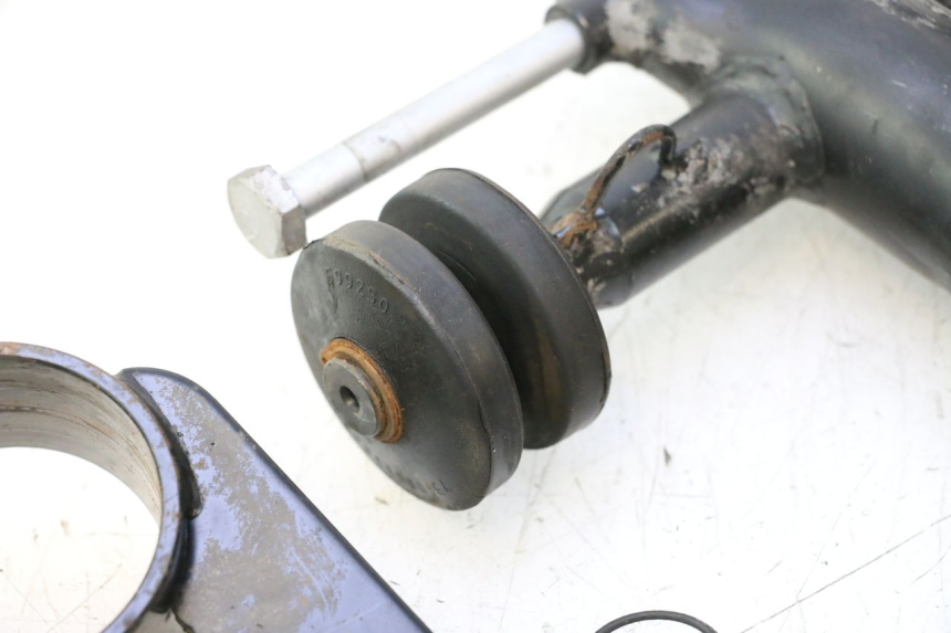 photo de ENGINE MOUNT PIAGGIO LIBERTY IGET S 125 (2016 - 2020) - Technical close-up