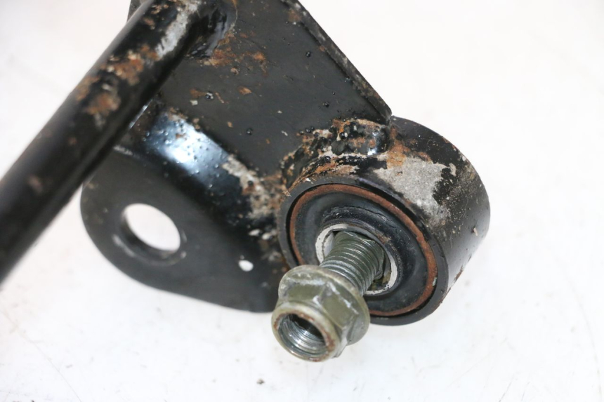 photo de ENGINE MOUNT LONGJIA LJ50QT 8M 2T 50 (2010 - 2017) - Fixing points details