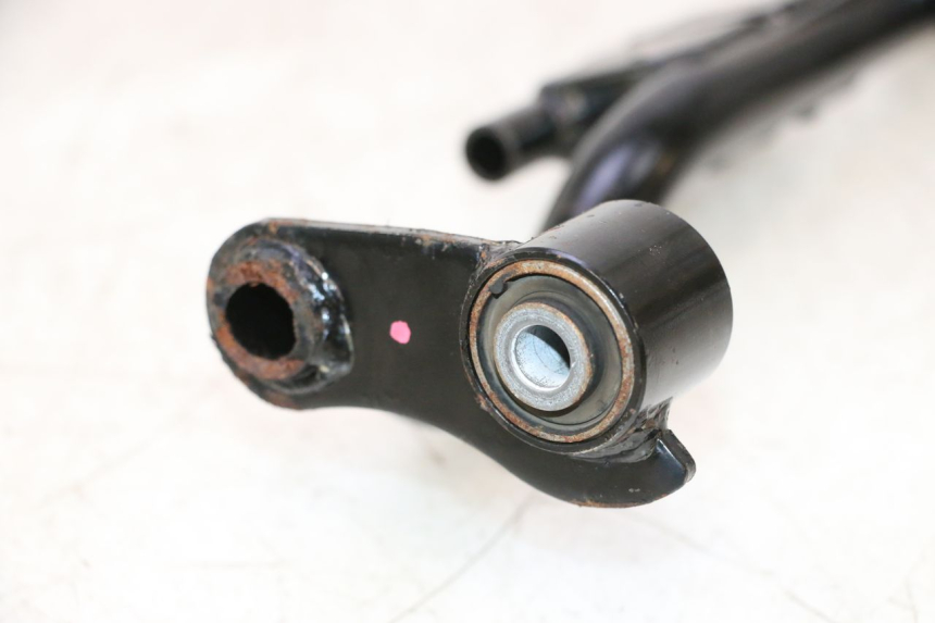 photo de ENGINE MOUNT SYM MIO 50 (2005 - 2010) - Alternative perspective