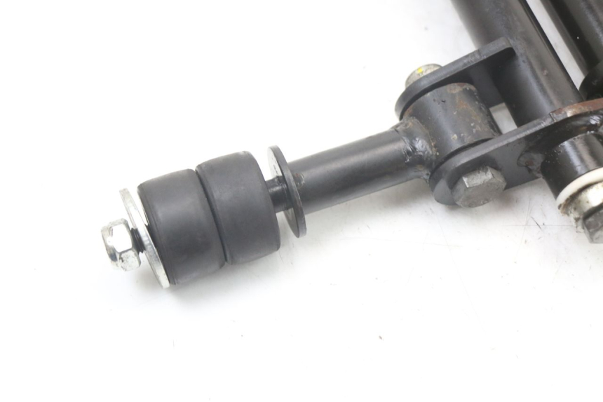 photo de ENGINE MOUNT PIAGGIO MP3 HPE 350 (2018 - 2020) - Fixing points details