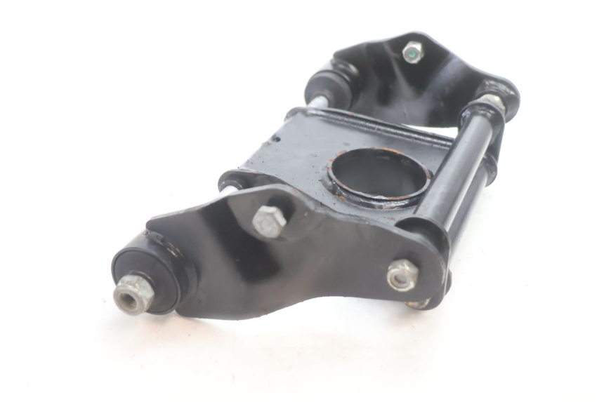 photo de ENGINE MOUNT PIAGGIO MP3 HPE 530 (2022 - 2026) - Technical close-up