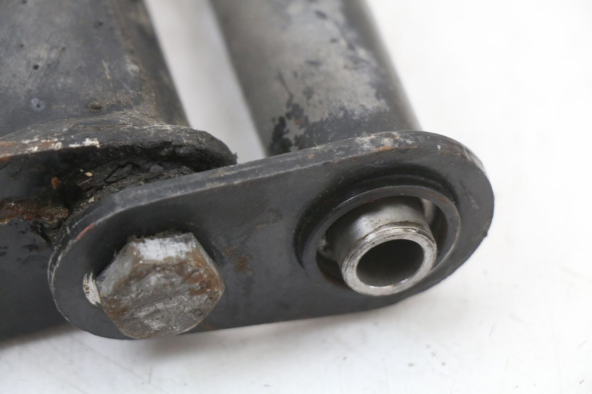 photo de ENGINE MOUNT PIAGGIO MP3 LT 400 (2007 - 2012) - Surface and material condition