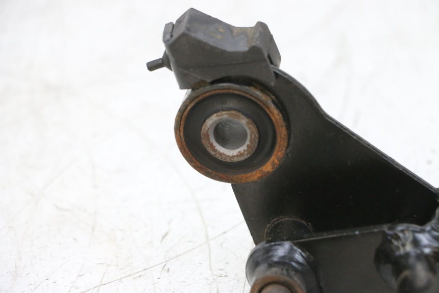 photo de ENGINE MOUNT YAMAHA NEOS NEO'S 4T 50 (2008 - 2016) - Alternative perspective