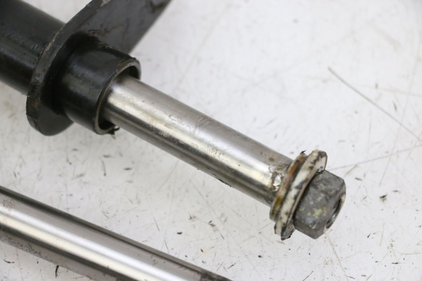 photo de ENGINE MOUNT PIAGGIO MP3 125 (2006 - 2014) - Fixing points details