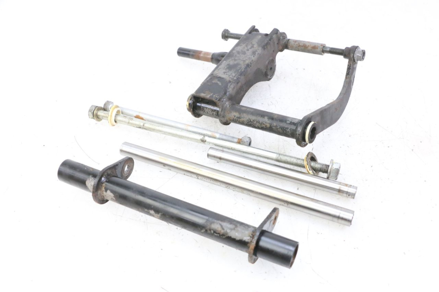 photo de ENGINE MOUNT PIAGGIO VESPA GRANTURISMO 200 (2004 - 2005) - Main view