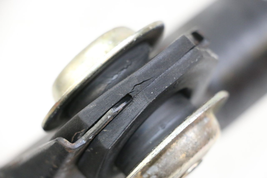 photo de ENGINE MOUNT PIAGGIO VESPA LX 150 (2005 - 2013) - Alternative perspective