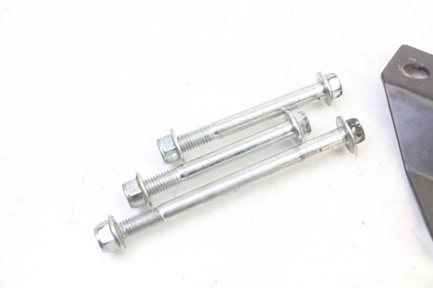 photo de ENGINE MOUNT APOLLO RFZ 125 - Zoom on usage condition