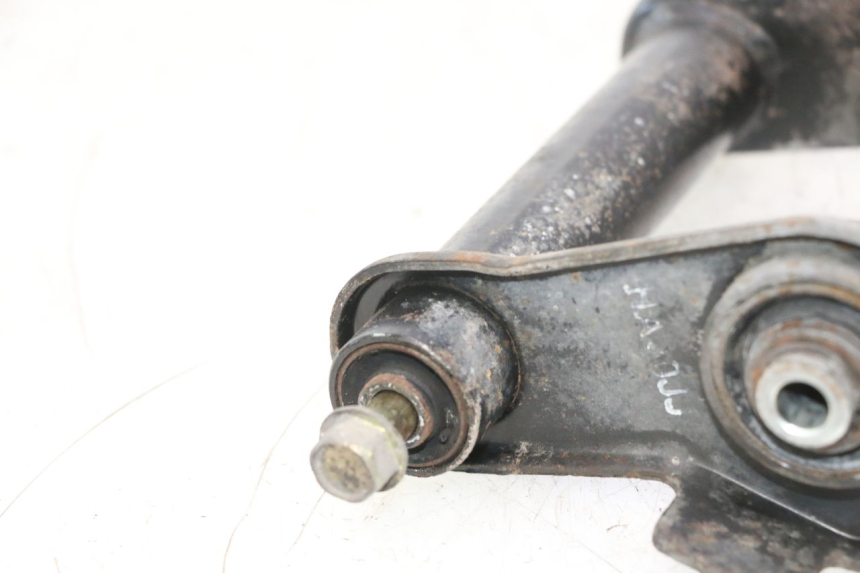 photo de ENGINE MOUNT DAELIM S2 125 (2006 - 2007) - Fixing points details