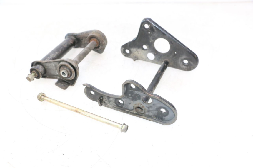 photo de ENGINE MOUNT DAELIM S2 125 (2006 - 2007) - Surface and material condition