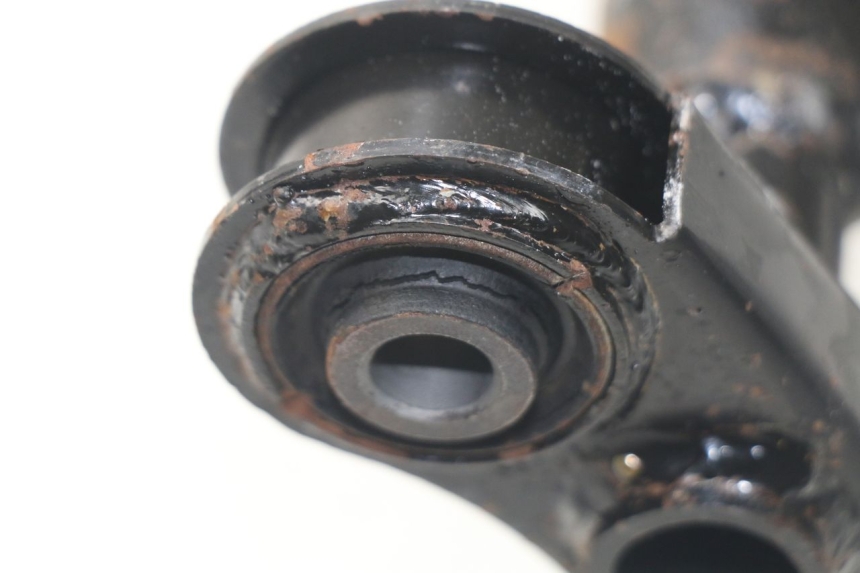 photo de ENGINE MOUNT DAELIM S3 125 (2010 - 2017) - Component detail