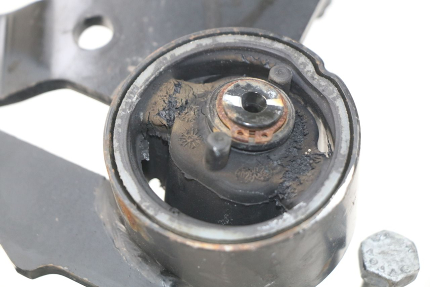 photo de ENGINE MOUNT PEUGEOT SATELIS 300 (2012 - 2015) - Zoom on usage condition