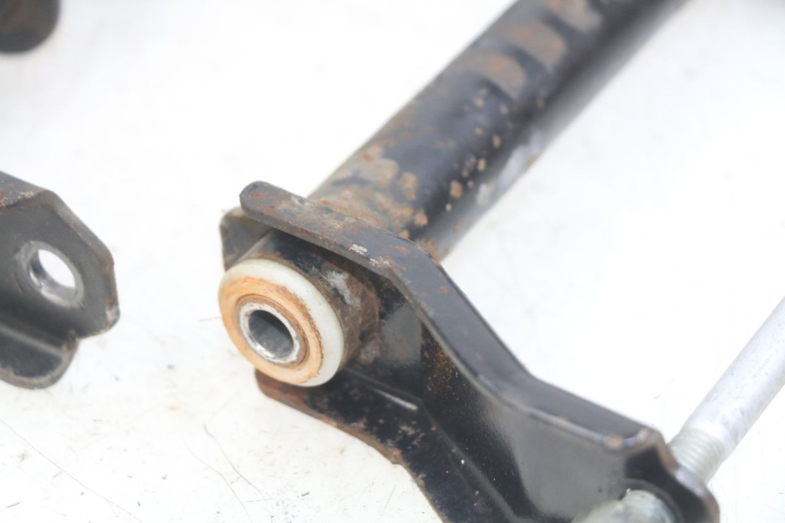 photo de ENGINE MOUNT PEUGEOT SATELIS 125 (2006 - 2009) - Surface and material condition