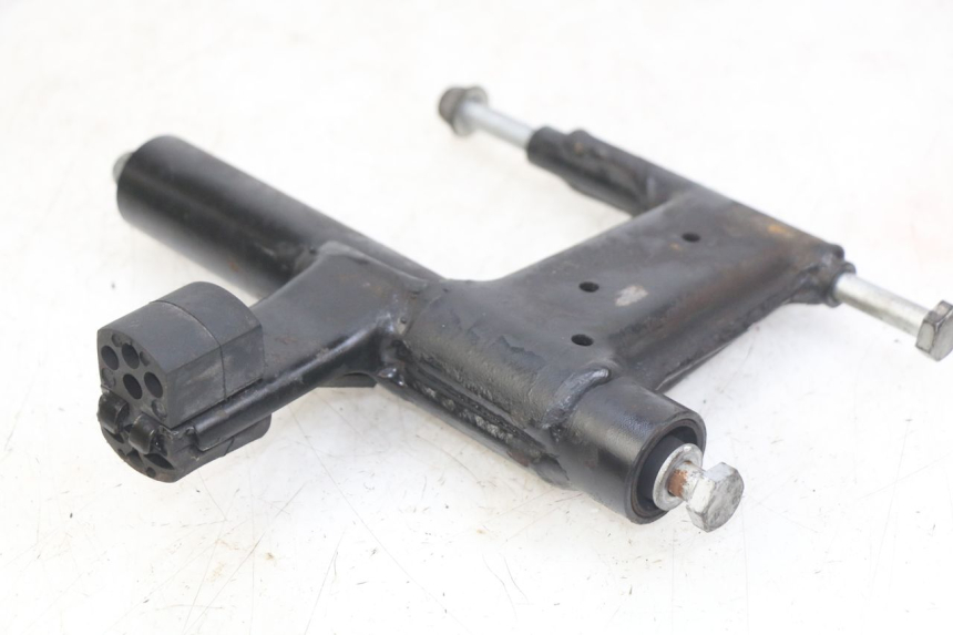 photo de ENGINE MOUNT APRILIA SCARABEO 100 (2003 - 2012) - Technical close-up