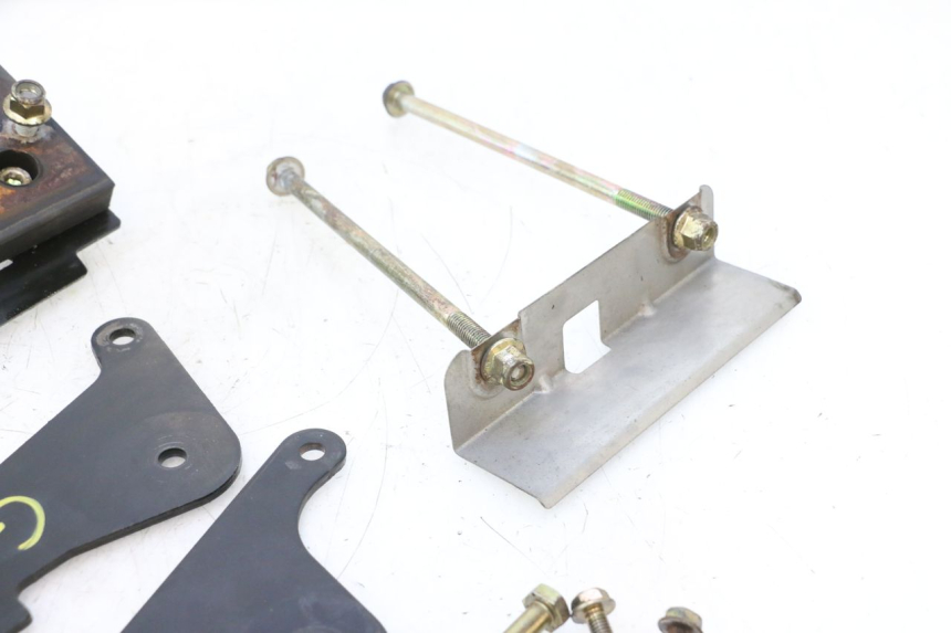 photo de ENGINE MOUNT CAN-AM SPYDER RS 1000 (2008 - 2012) - Fixing points details