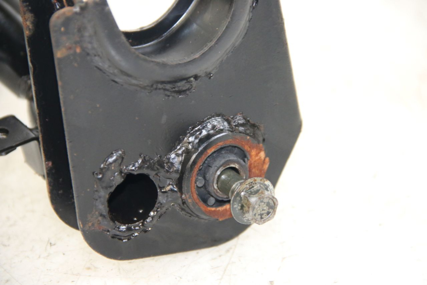 photo de ENGINE MOUNT RAZZO STEED 125 (2012 - 2018) - Zoom on usage condition