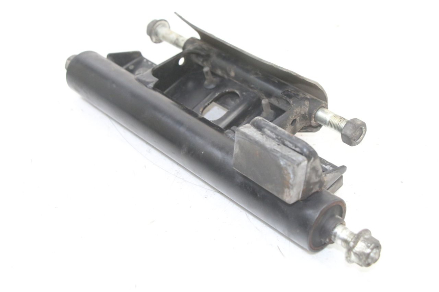 photo de ENGINE MOUNT SUZUKI BURGMAN 125 (2018 - 2021) - Technical close-up