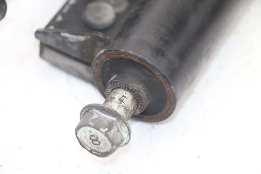 photo de ENGINE MOUNT SUZUKI BURGMAN 125 (2018 - 2021) - Surface and material condition