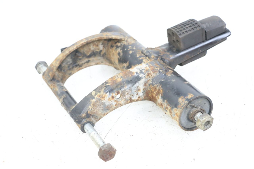 photo de ENGINE MOUNT PIAGGIO TYPHOON 80 (1994 - 1997) - Alternative perspective