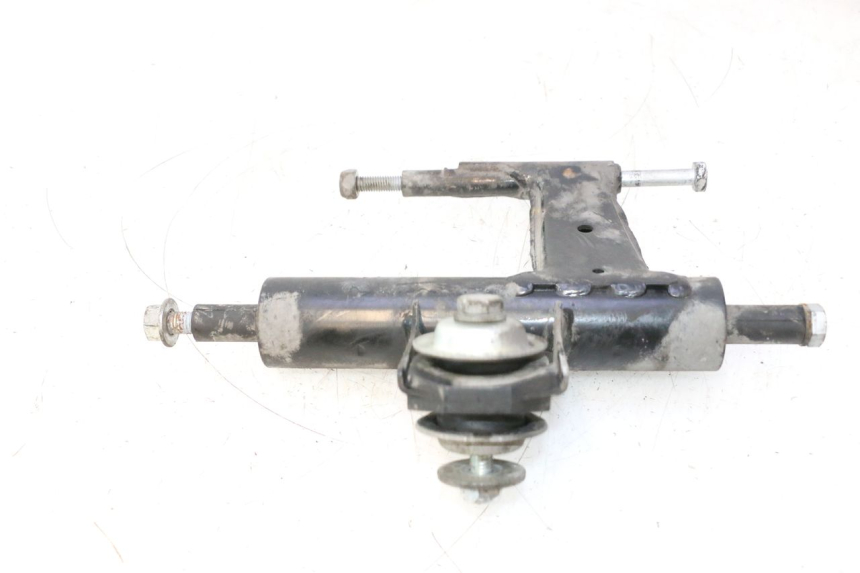 photo de ENGINE MOUNT PIAGGIO VESPA PRIMAVERA 2T 50 (2013 - 2018) - Fixing points details