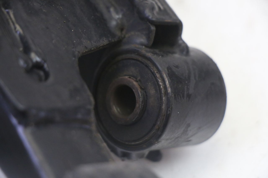 photo de ENGINE MOUNT PEUGEOT VIVACITY NEW 4T 50 (2008 - 2017) - Surface and material condition