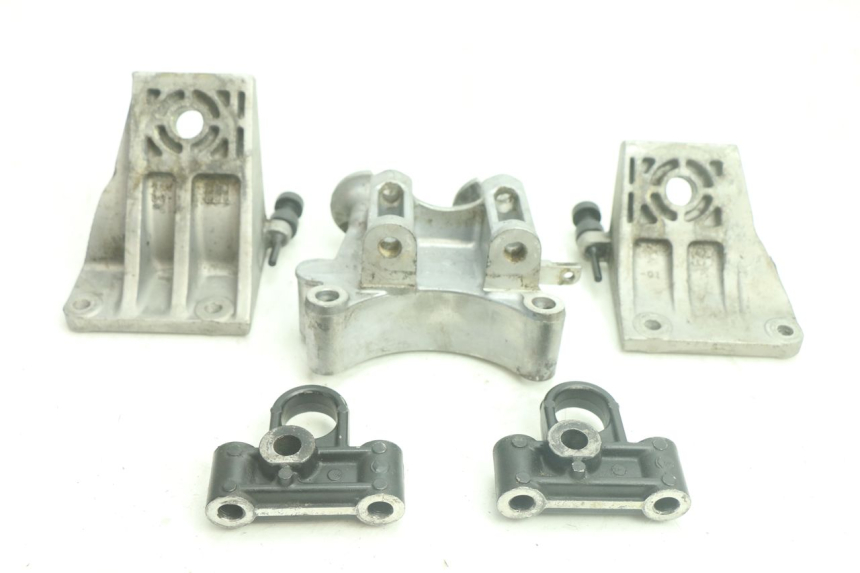 photo de ENGINE MOUNT YAMAHA WAVE RUNNER GP R 1200 (2000 - 2003) - Main view