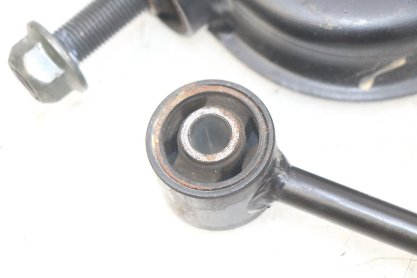 photo de ENGINE MOUNT YAMAHA X-CITY XCITY 125 (2007 - 2013) - Surface and material condition