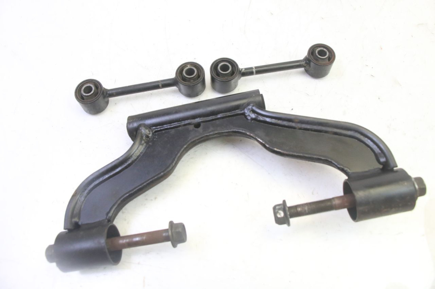 photo de ENGINE MOUNT YAMAHA X-CITY XCITY 125 (2007 - 2013) - Component detail