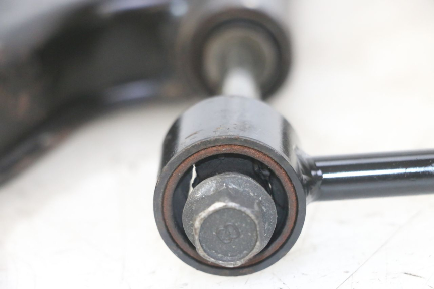 photo de ENGINE MOUNT YAMAHA X-MAX XMAX 125 (2010 - 2013) - Technical close-up