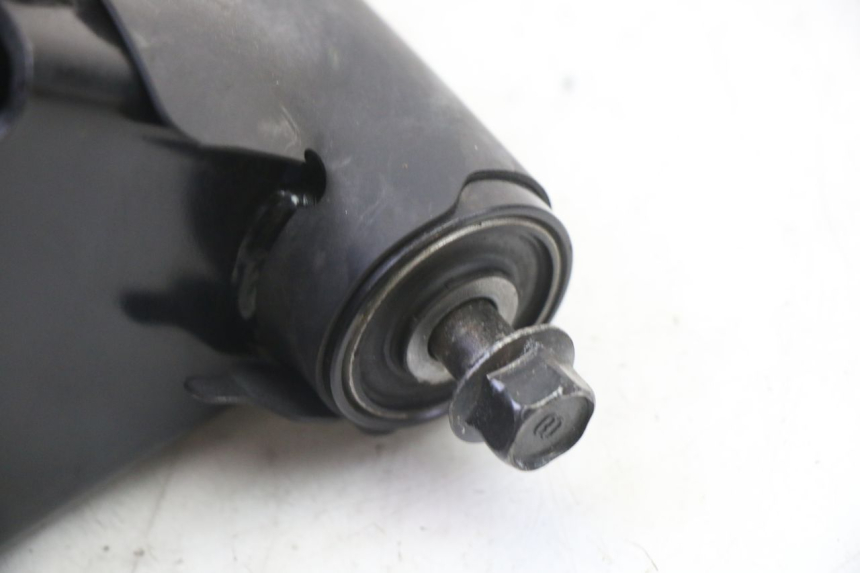 photo de ENGINE MOUNT YAMAHA XMAX X-MAX 125 (2021 - 2025) - Surface and material condition