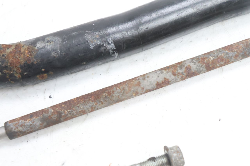 photo de ENGINE MOUNT YAMAHA XJR 1300 (1998 - 2002) - Fixing points details