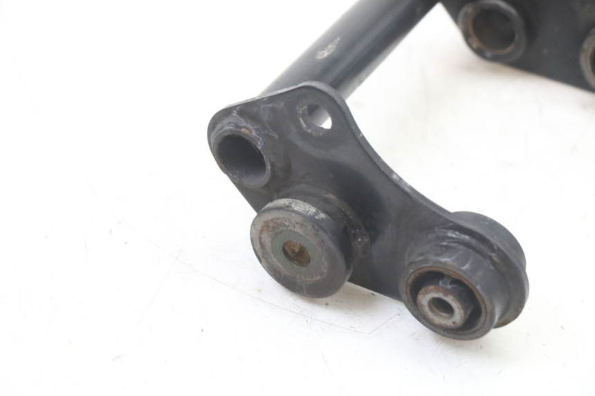 photo de ENGINE MOUNT YAMAHA FZS FAZER 600 (2001 - 2003) - Technical close-up