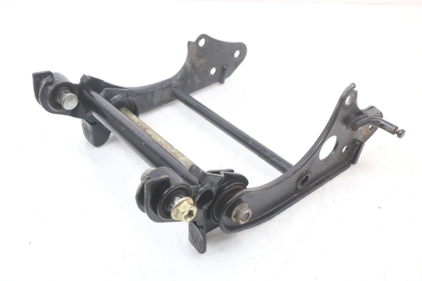 photo de ENGINE MOUNT YAMAHA YP MAJESTY 125 (2002 - 2006) - Surface and material condition