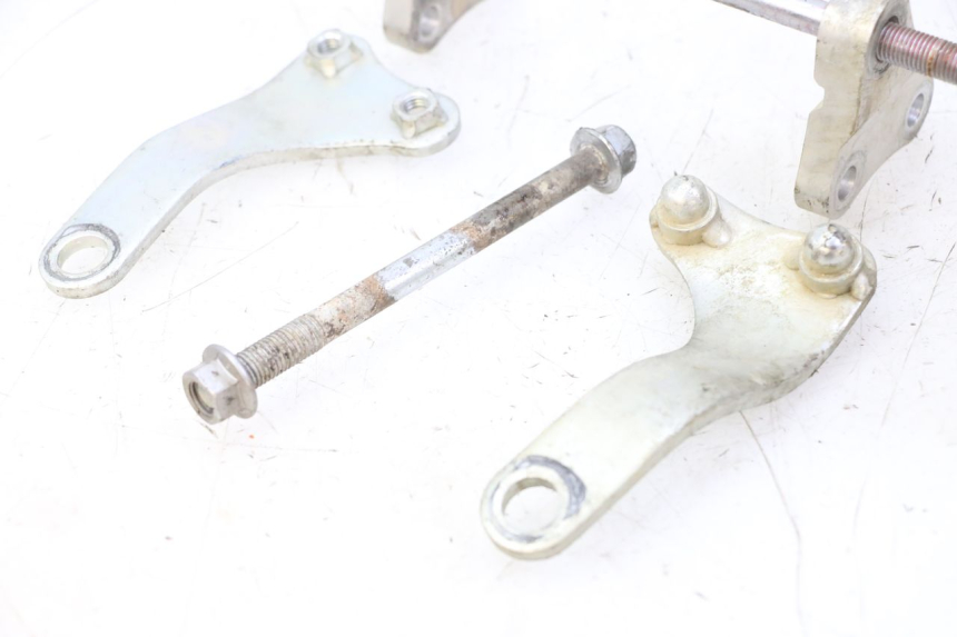 photo de ENGINE MOUNT YAMAHA YZF YZ-F 450 (2014 - 2016) - Alternative perspective