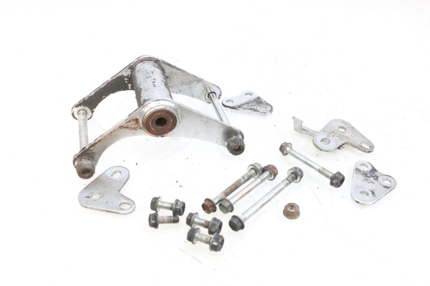 photo de ENGINE MOUNT KYMCO ZING 125 (1997 - 2003) - Zoom on usage condition