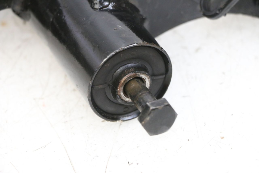 photo de ENGINE MOUNT PIAGGIO ZIP 2T 50 (2009 - 2019) - Alternative perspective