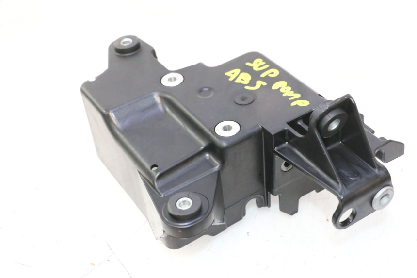 photo de ABS PUMP BRACKET PIAGGIO MP3 HPE 530 (2022 - 2026) - Component detail