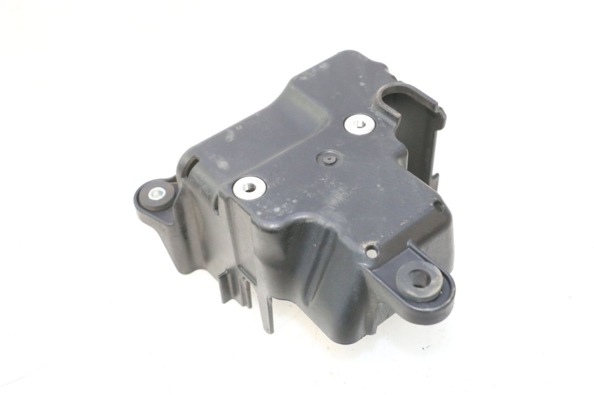 photo de ABS PUMP BRACKET PIAGGIO MP3 500 (2016 - 2018) - Zoom on usage condition