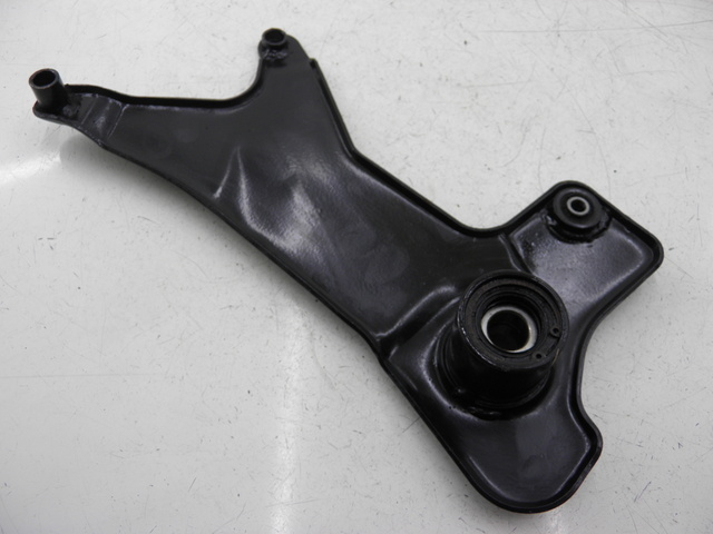 photo de EXHAUST MOUNT BENZHOU YY50QT31 VINTAGE 50 (2009 - 2012) - Component detail