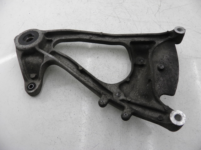 photo de EXHAUST MOUNT HONDA SH 125 (2005 - 2008) - Technical close-up