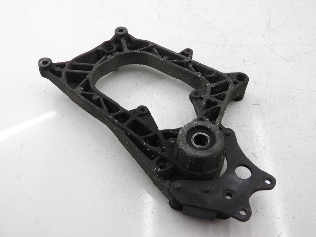 photo de EXHAUST MOUNT PIAGGIO MP3 RL 125 (2006 - 2014) - Component detail