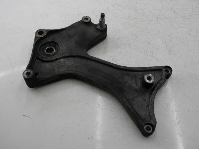 photo de EXHAUST MOUNT PIAGGIO SUPER LX 125 (2000 - 2003) - Main view