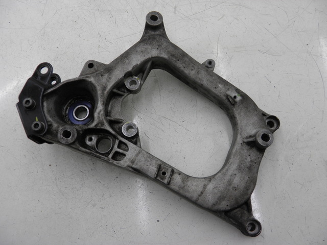 photo de EXHAUST MOUNT PIAGGIO XEVO - X EVO 125 (2010 - 2015) - Main view