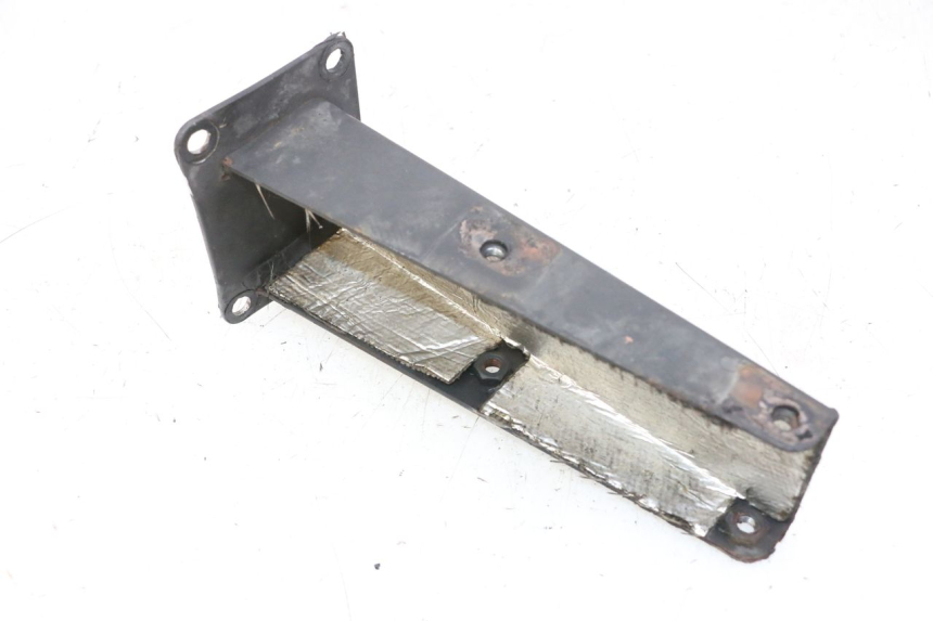 photo de EXHAUST MOUNT QUADRO 4 4D 350 (2015 - 2018) - Zoom on usage condition