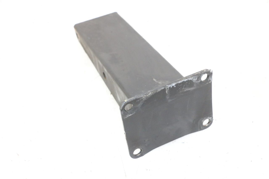 photo de EXHAUST MOUNT QUADRO 4 4D 350 (2015 - 2018) - Technical close-up