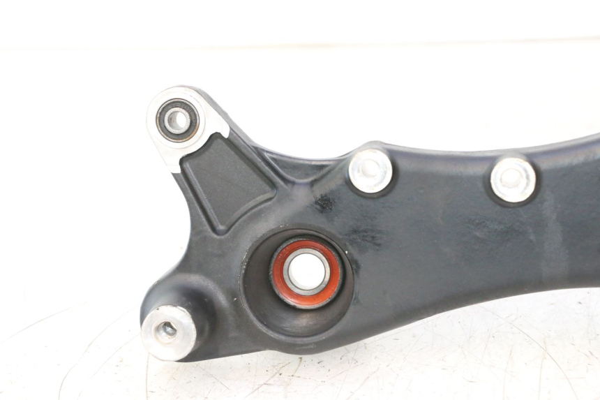 photo de EXHAUST MOUNT KYMCO AGILITY CITY 16P 125 (2015 - 2024) - Component detail