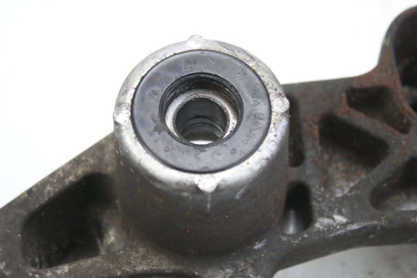 photo de POT SUPPORT HONDA FES S-WING SWING ABS 125 (2007 - 2015) - Component detail